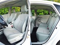 Toyota Prius Prestige - fotele