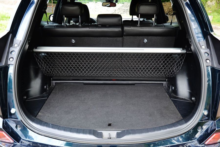 Toyota RAV4 Hybrid Prestige bagażnik