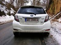 Toyota Yaris Hybrid - tył auta
