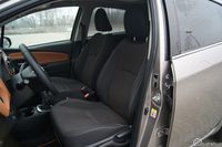 Toyota Yaris 1.33 Prestige - fotele