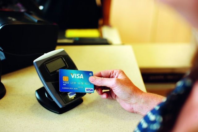 Już 1/3 terminali obsługuje płatności zbliżeniowe Visa