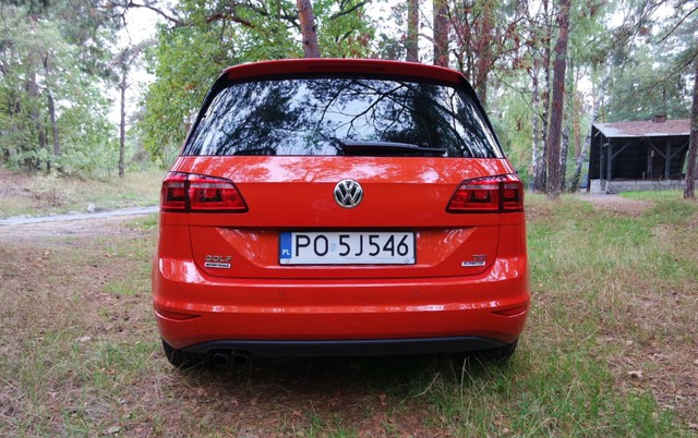 Volkswagen Golf Alltrack 2.0 TDI DSG 4Motion vs. Volkswagen Golf Sportsvan 1.4 TSI DSG Highline