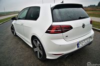 Volkswagen Golf R - z tyłu