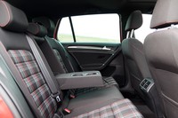 Volkswagen Golf GTI Performance 230 KM - fotele