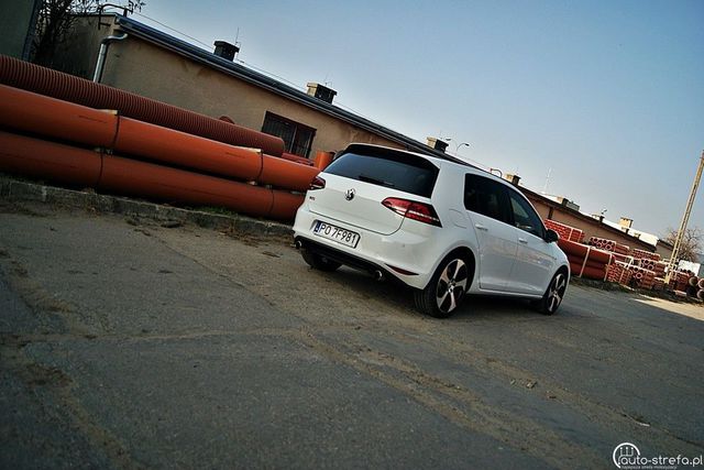 Volkswagen Golf GTI Performance - kontynuuje legendę