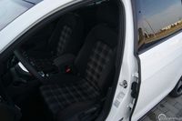 Volkswagen Golf GTI Performance - fotele