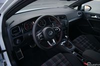 Volkswagen Golf GTI Performance - wnętrze
