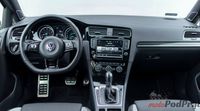 Volkswagen Golf R Variant - wnętrze