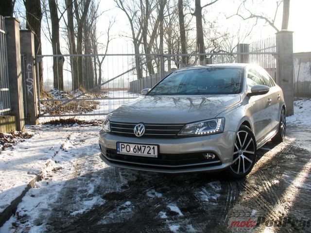 Volkswagen Jetta 2.0 TDI 150 KM – szara codzienność