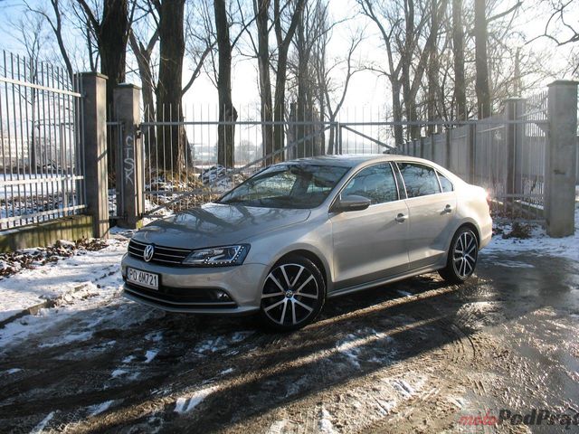 Volkswagen Jetta 2.0 TDI 150 KM – szara codzienność