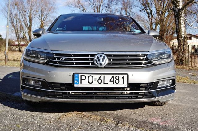 Volkswagen Passat 1.8 TSI DSG Highline vs. Renault Talisman 1.6 Energy TCe EDC Intens