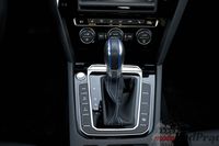 Volkswagen Passat GTE- dźwignia biegów