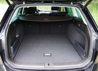 Volkswagen Passat Variant 2.0 TDI Bi-Turbo DSG 4MOTION Highline - bagażnik