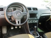 Volkswagen Cross Polo 1,2 TSI - wnętrze