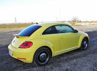 Volkswagen The Beetle 1.2 TSI Design - widok z tyłu i boku