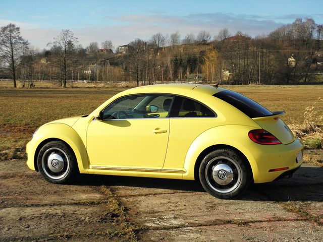 Designerski Volkswagen The Beetle 1.2 TSI Design