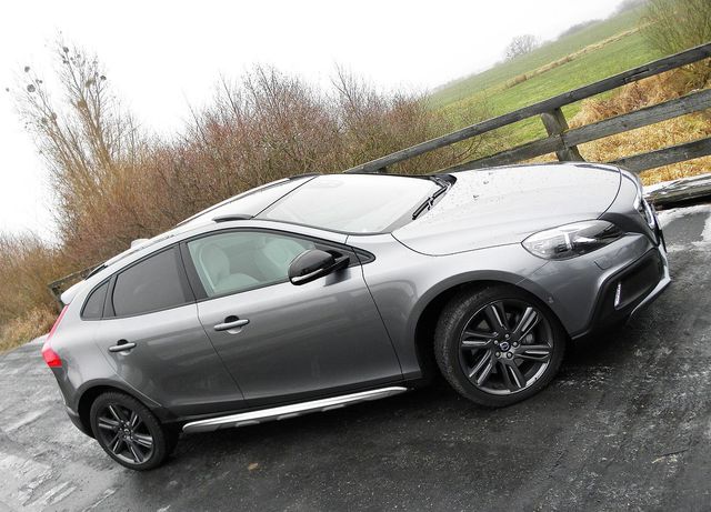 Volvo V40 Cross Country T4 AWD Summum wyjątkowo urodziwe