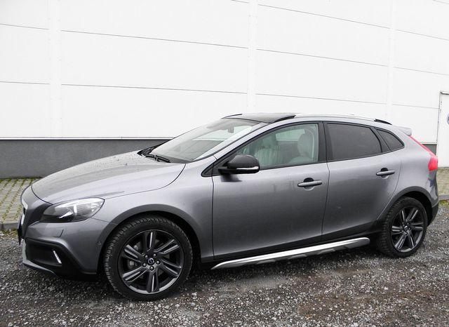 Volvo V40 Cross Country T4 AWD Summum wyjątkowo urodziwe