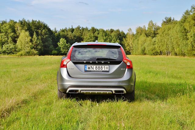 Volvo V60 Cross Country D4 Geartronic Summum - daje odpocząć