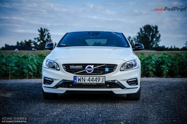 Volvo V60 2.0t 367 KM Polestar - cichy zabójca