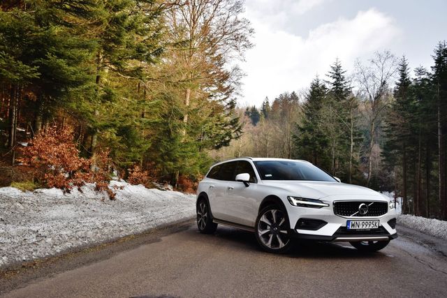 Volvo V60 Cross Country 2019