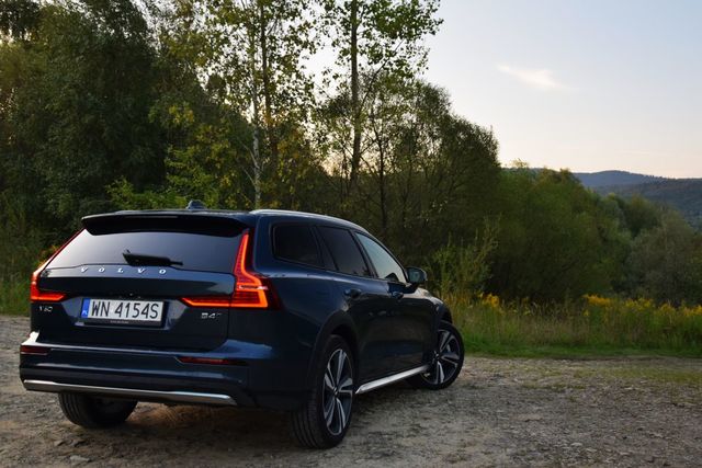 Volvo V60 Cross Country B4 AWD