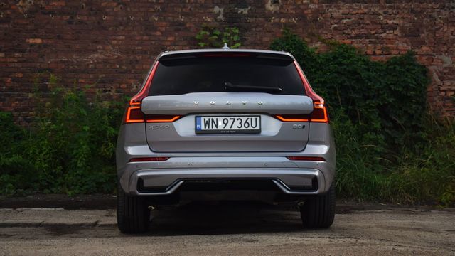 Test Volvo XC60 B5 - czy warto wybrać ten popularny SUV?