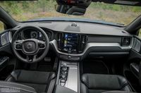 Volvo XC60 T8 R-Design - wnętrze