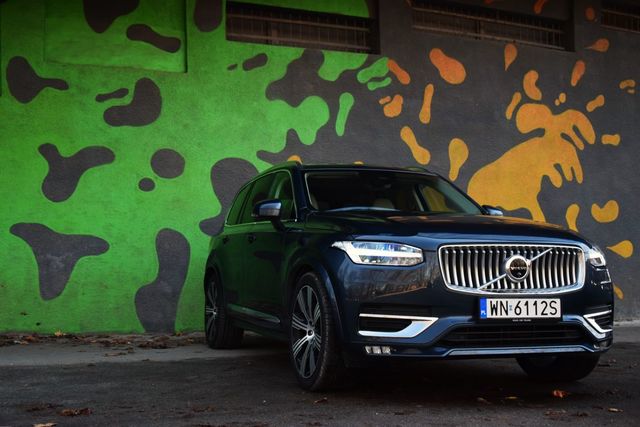 Volvo XC90 B5 AWD - bardzo udany suv premium