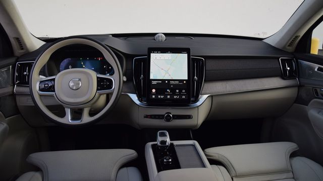 Volvo XC90 B5 FL jest jeszcze bezpieczniejsze