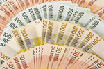 KE blokuje wielkie pieniądze dla Polski: 4 mld euro