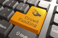 Najbardziej znanymi platformami crowdfundingowymi są Kickstarter oraz IndieGoGo