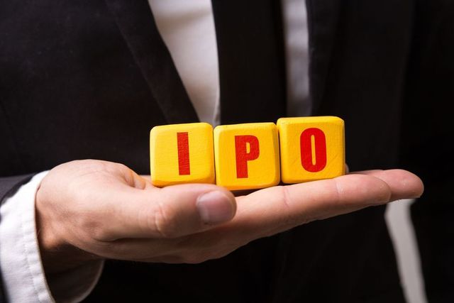 IPO na świecie I-III kw. 2022 roku. Liczba transakcji mniejsza o 44%, a wartość o 57%