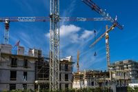 Sprzedaż deweloperów giełdowych w I kw. 2025 wciąż w koniunkturalnym dołku