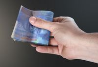 Kiedy możemy zaniechać spłaty kredytu we frankach?