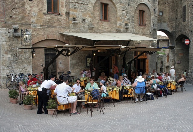 Restauratorzy wrócili do pracy