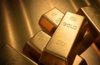 Coraz więcej osób zaczyna inwestować w złoto