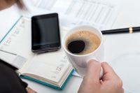 Kawa może redukować ból osób pracujących przy biurku