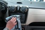 Koronawirus: 5 sposobów na zachowanie higieny w samochodzie