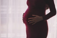 Jakie prawa w pracy mają kobiety w ciąży?