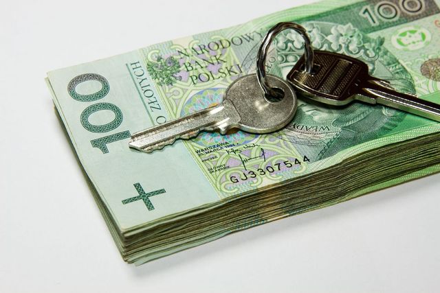 Kredyty hipoteczne: ilu Polaków zadłużyło się za bardzo?