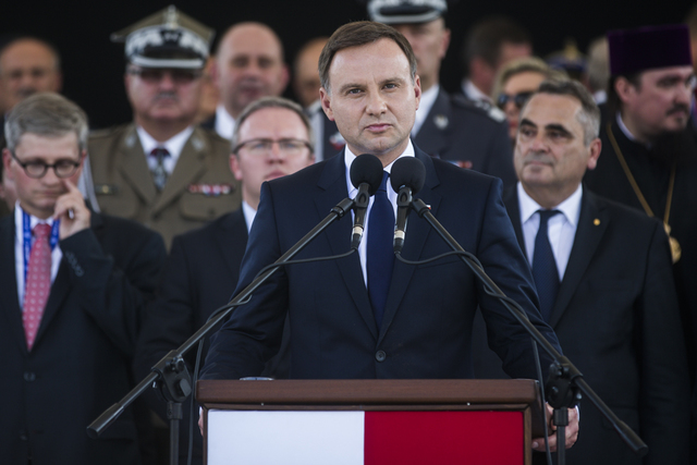 Andrzej Duda w Internecie: hejt czy fejm?