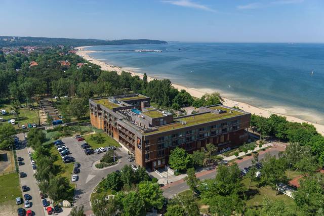 Top 10 najlepszych polskich nadmorskich hoteli. Według Trivago
