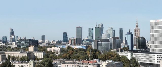 Nieruchomości komercyjne: Warszawa przyciąga inwestorów