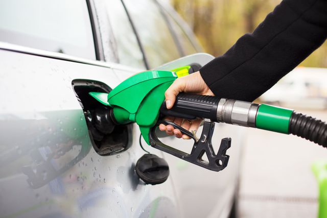 Odliczenie VAT od paliwa do samochodu osobowego i nie