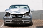 Wypadek samochodowy: konieczne ubezpieczenie AC dla kosztów firmy