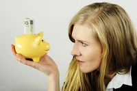 Oszczędzanie pieniędzy: motywacją strach i zakupy