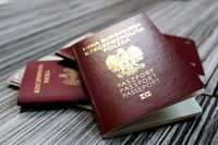 Na wyjazd poza kraje UE konieczny paszport