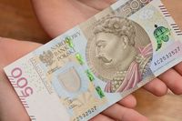 Płaca minimalna i 500 plus a wiedza ekonomiczna Polaków