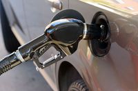 Samochody służbowe: Od firmowego paliwa nie ma dodatkowego podatku